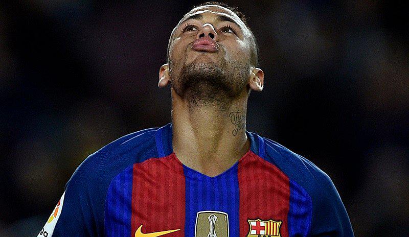 Neymar se bate en clásico pero tiene este noble gesto con el Chapecoense (FOTO)