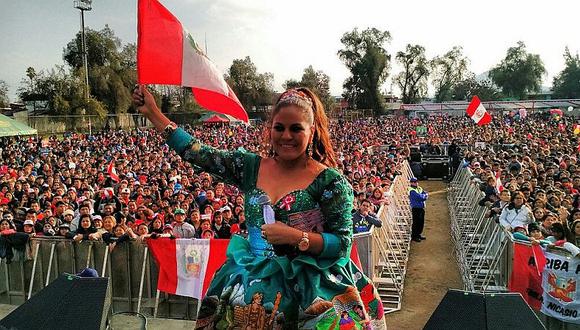 ​Dina Paucar la hizo linda en Chile