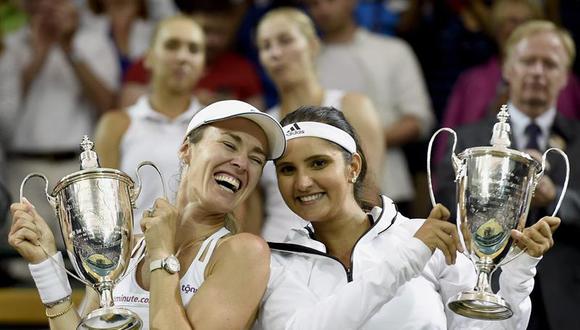 Martina Hingis gana de nuevo título en Wimbledon, luego de 17 años