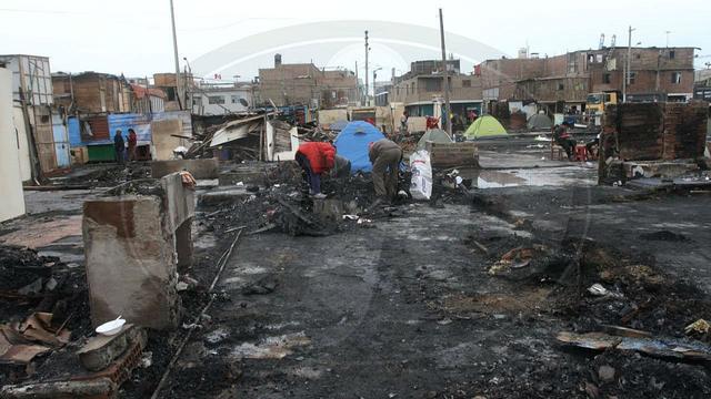 Callao: 600 damnificados por incendio en asentamiento humano | FOTOS