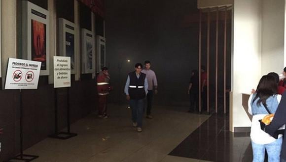 Surquillo: Incendio en sala de cine causa alarma en el Open Plaza 