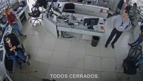 A un año de la tragedia en el aeropuerto Jorge Chávez, donde murieron tres bomberos aeronáuticos, se da a conocer un video que demostraría la negligencia de los trabajadores de Corpac | Foto: Captura de video / Sudaca Perú