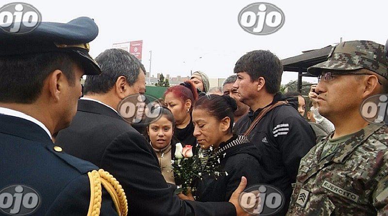 Tragedia de Marbella: ministro de Defensa da el último adiós a soldado ahogado (FOTOS y VIDEOS)