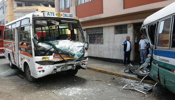 ​Lince: siete heridos tras violento choque de custer en avenida Canevaro