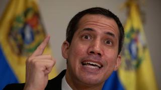 Venezuela: policías con armas largas llegan a casa de Juan Guaidó para detenerlo, según su esposa