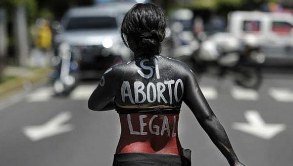Suecia solo apoyará a las ONG que apoyen el aborto contra viento y marea