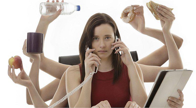 ¿Cómo estudiar y trabajar a la vez? 6 consejos para tener en cuenta