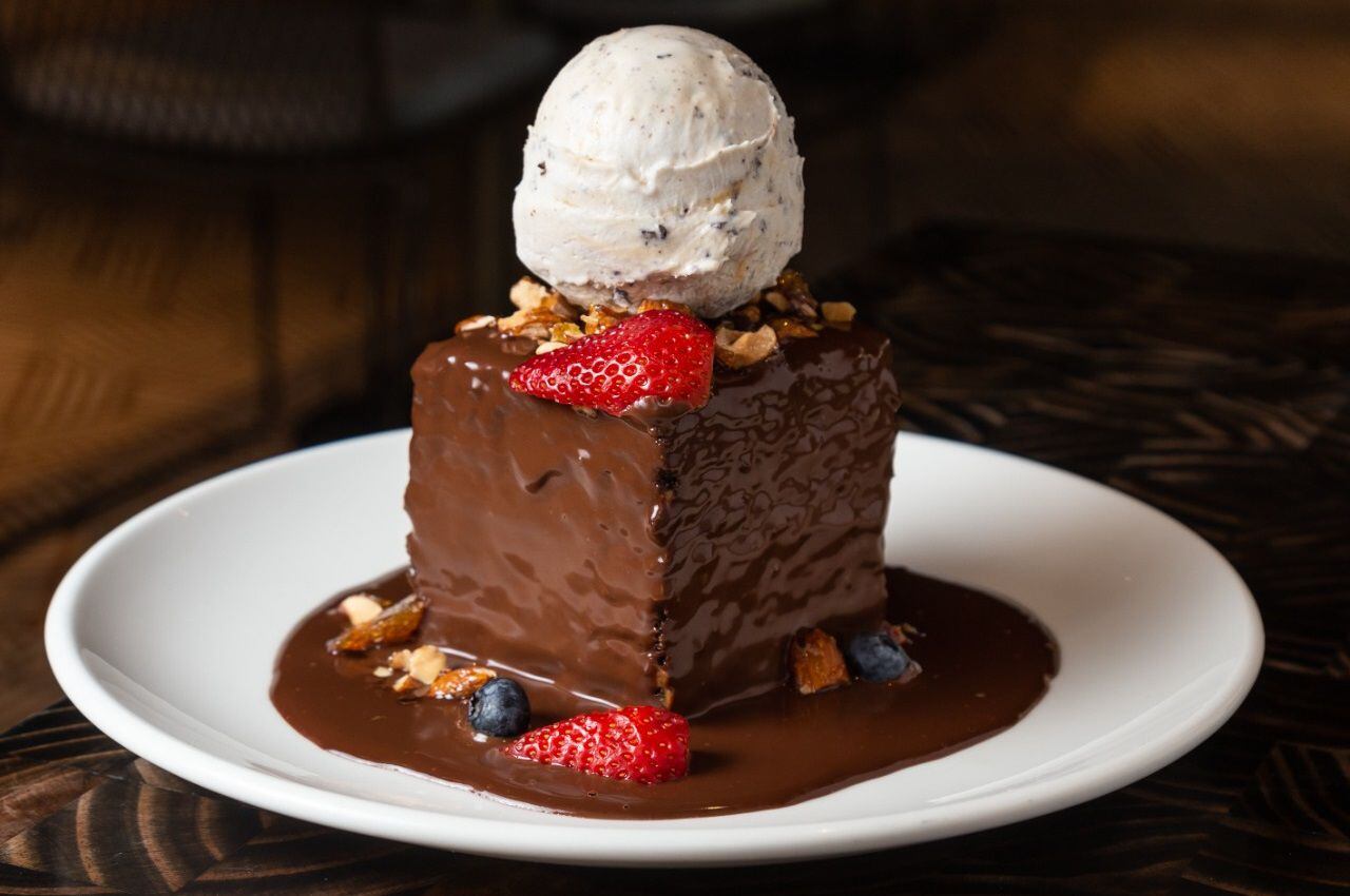 La torta de chocolate tiene muchos secretos para que pueda quedar suave y esponjosa. (Foto: 500 Grados)