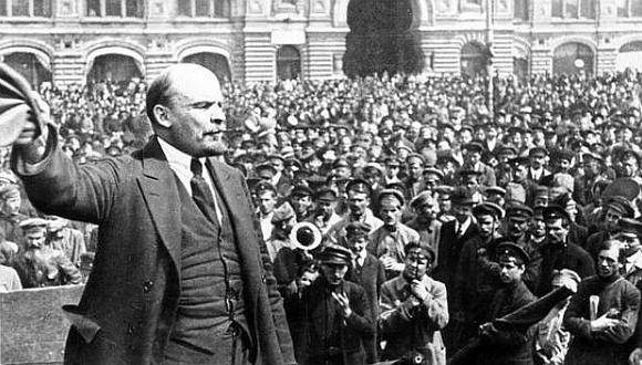 Stalinistas se oponen a enterrar a Lenin y siguen usando su momia