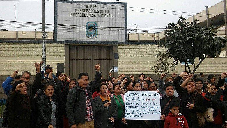 ​Los Olivos: Padres protestan por obras frente a colegio que afectarían a alumnos 