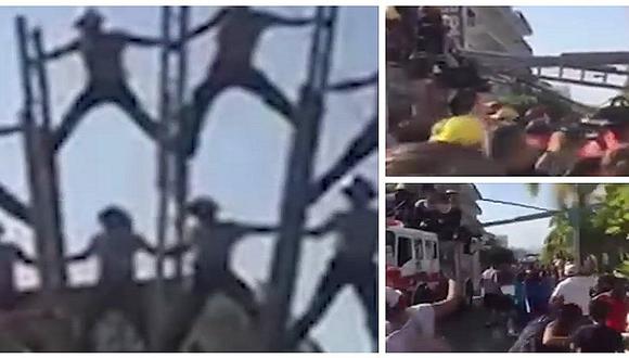 Bomberos sufren accidente al tratar de realizar una pirámide humana (VIDEO)