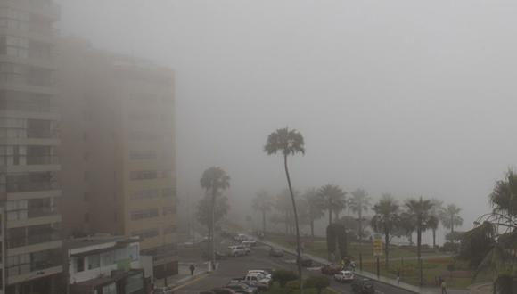 Seguirá la densa neblina en Lima  