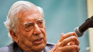 Mario Vargas Llosa supera el COVID-19 y sale de la clínica