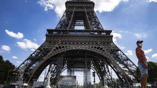 Torre Eiffel es evacuada por alerta de bomba recibida a través de llamada telefónica anónima