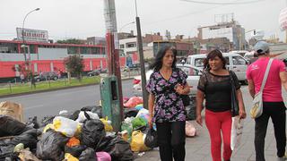 Vecinos de SMP pitean por acumulación de basura en su distrito [VIDEO]