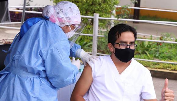 A la provincia de Bagua llegaron 264 dosis de vacunas contra el COVID-19. Esta será la primera dosis de las dos que deberán ser inyectadas, para que el personal de la primera línea estén debidamente protegidos (Foto Gore Amazonas)