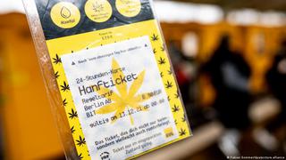 Venden tickets con cannabis para viajar en metro y luego comerlos y “bajar el estrés” | VIDEO