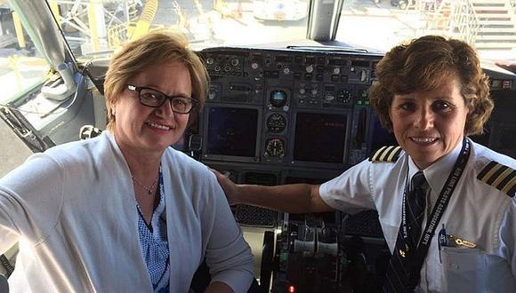 Facebook: Primera Dama se muestra en cabina de vuelo con piloto peruana
