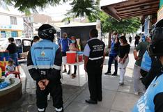 Extranjeros son intervenidos durante realización de pollada en calle del Callao | VIDEO