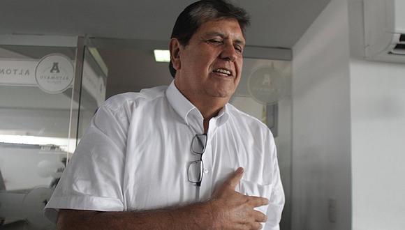 Alan García renuncia a la presidencia del Partido Aprista   