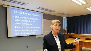 ​Profesora mezcla "conocimiento con el placer" para enseñar a estudiantes