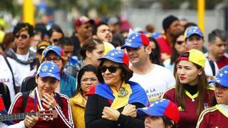 Coronavirus: Venezolanos reconocen que les cuesta evitar besos y abrazos durante la cuarentena