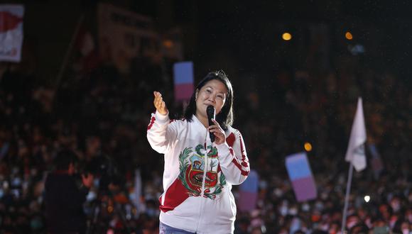La candidata presidencial de Fuerza Popular, Keiko Fujimori, culminó su campaña electoral con miras a segunda vuelta en el distrito de Villa El Salvador | Foto: Hugo Pérez / @photo.gec