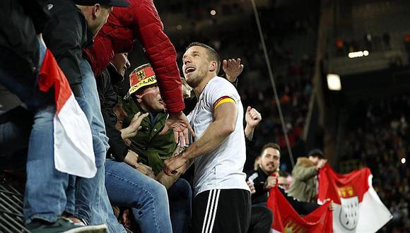 Alemania: Podolski se despide de selección con gol en 1-0 a Inglaterra