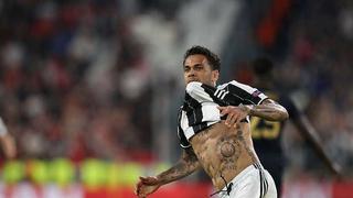 Juventus confirma que Dani Alves deja equipo porque se quiere ir