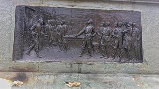 Monumento al héroe Francico Bolognesi luce en pésimas condiciones