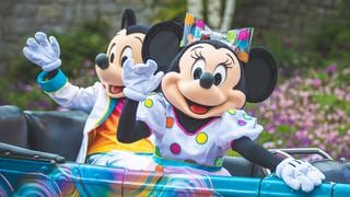 Disneyland París es criticado por ultraconservadores por espectáculo LGTB 