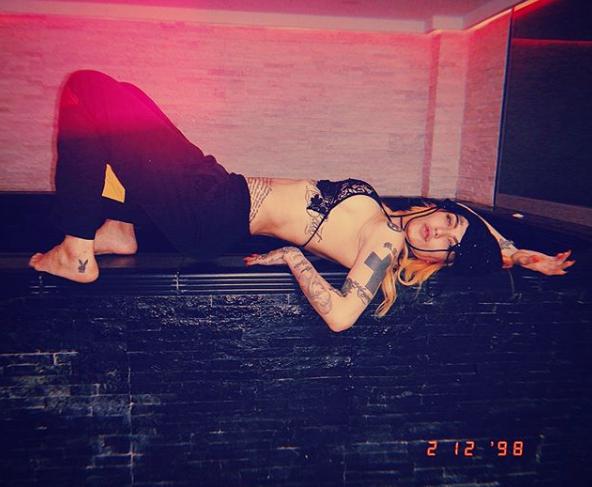 Instagram Angie Jibaja