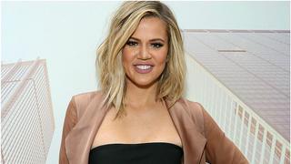  Khloe Kardashian luce sexy escote y enciende las redes sociales 