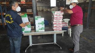 Piura: contrabandista abandona más de 20 mil cigarrillos ‘bamba’ en bus interprovincial