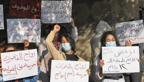 Activistas de una organización feminista iraquí alzan la voz.