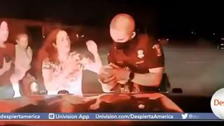 EE.UU.: Policía salva la vida a bebé que se ahogaba tomando leche│VIDEO