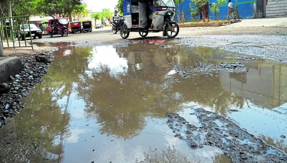 Precipitaciones pluviales afectan carreteras piuranas.