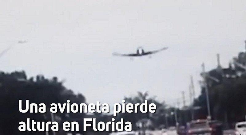 Avión pierde altura y realiza violento aterrizaje de emergencia en carretera (VIDEO)
