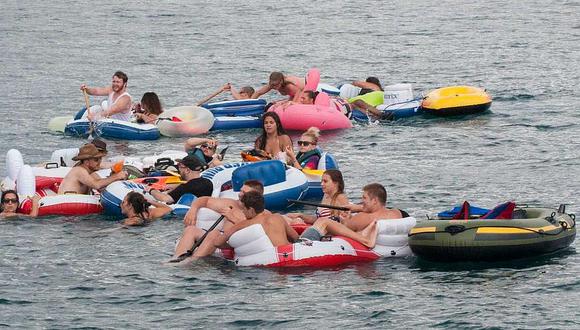 Vientos hacen que 1.500 bañistas estadounidenses 'invadan' Canadá 
