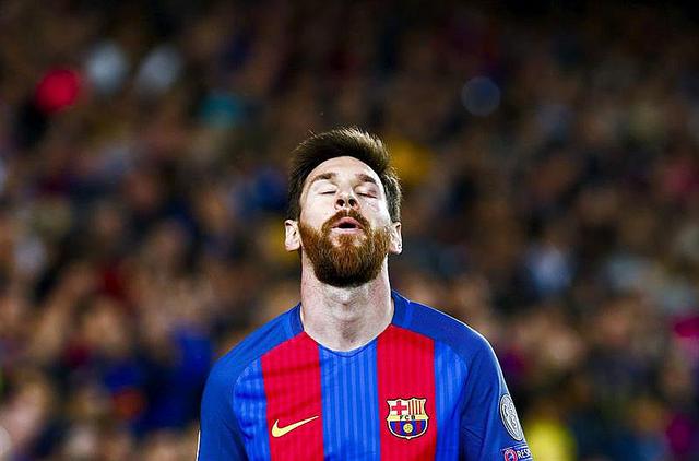 ​¡Cortan las piernas a Lionel Messi! en Buenos Aires