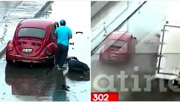 Lluvia en Lima: chofer embiste a motociclista en plena transmisión en vivo (VIDEO)