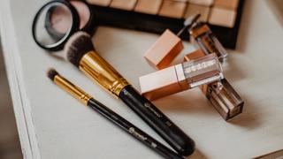 Consejos de maquillaje para mujeres de 60 años