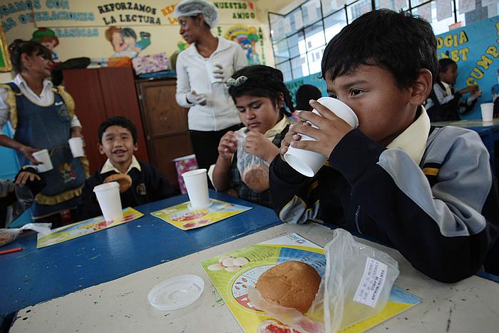 Separan a director ejecutivo de Qali Warma tras intoxicación de escolares en Cañete