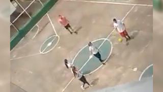 Coronavirus: Niño de 13 años reprocha adultos que juegan basquet sin mascarillas | VIDEO 