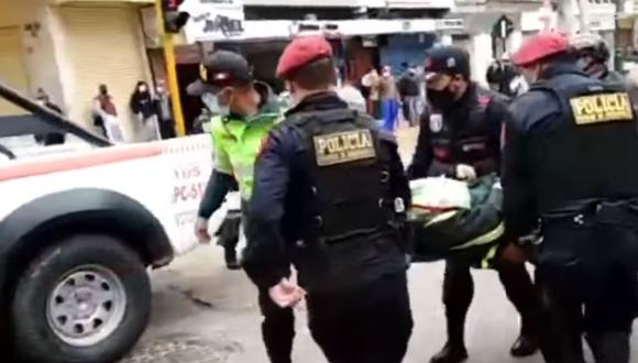 Junín: la policía embestida fue trasladado de emergencia a una clínica particular. (Foto: Captura de video)