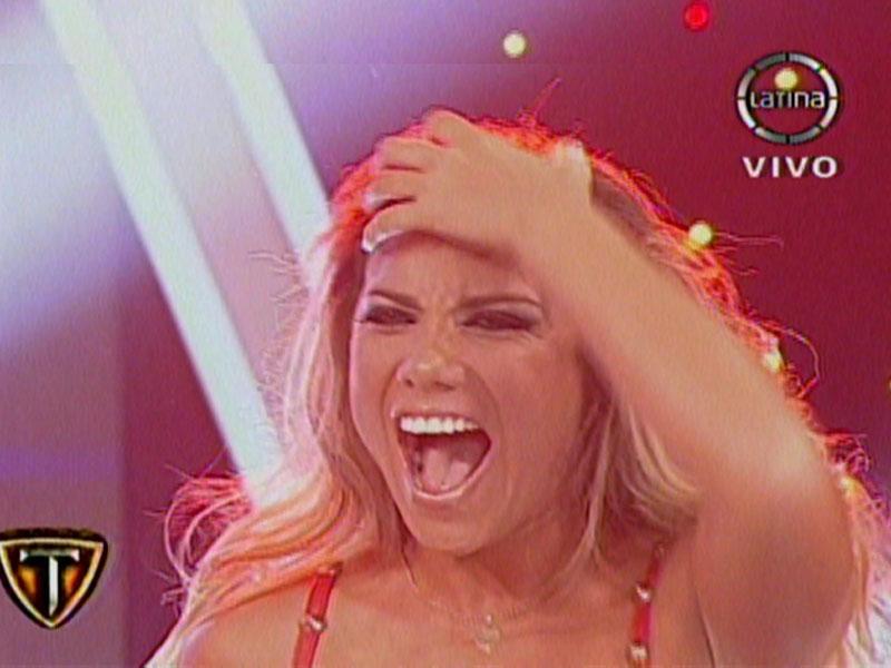 Paco Bazán y Grace Becerra sorprenden en Titanes [VIDEO] 