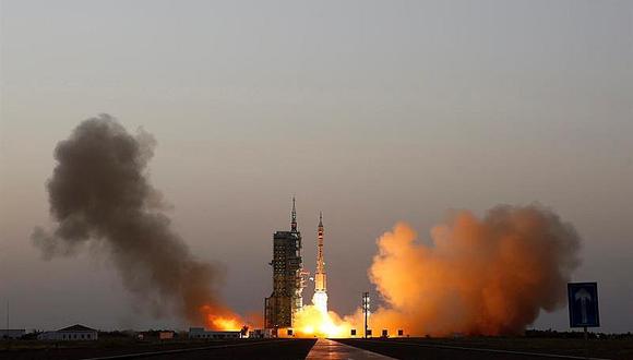 China lanza al espacio su misión tripulada más larga que durará 33 días