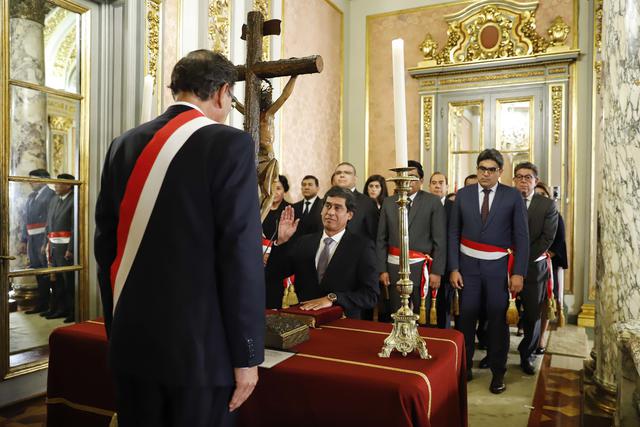 Así fue la juramentación de Carlos Lozada Contreras como nuevo ministro de Transportes y Comunicaciones. (Foto: Presidencia Perú)