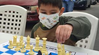 Callao: Chalaquitos aprenden gratis ajedrez