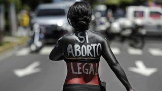 Suecia solo apoyará a las ONG que apoyen el aborto contra viento y marea